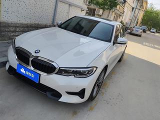 宝马3系 320i 2.0T 自动 运动套装 