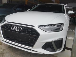 奥迪A4L 40TFSI 2.0T 自动 豪华动感型 