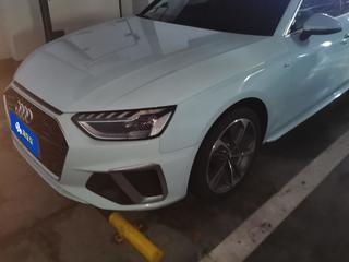 奥迪A4L 40TFSI 2.0T 自动 时尚动感型 