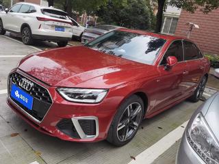 奥迪A4L 40TFSI 2.0T 自动 豪华动感型 