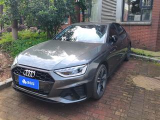 奥迪A4L 40TFSI 2.0T 自动 豪华动感型 