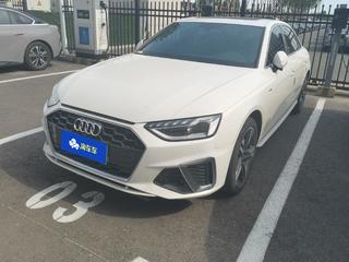 奥迪A4L 40TFSI 2.0T 自动 豪华动感型 