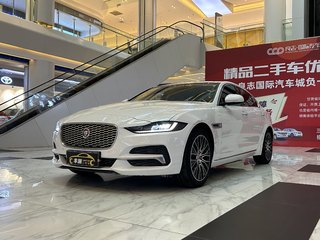 捷豹XEL 2.0T 自动 250PS科技优雅版SE 