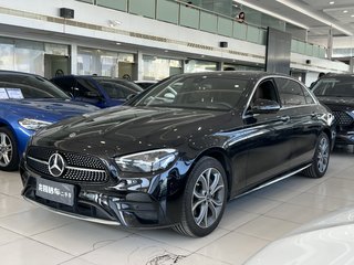 奔驰E级 E300L 2.0T 自动 运动豪华型 