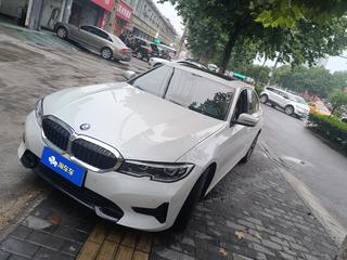 宝马3系 320i 2.0T 自动 运动套装 