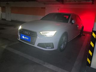 奥迪A4L 40TFSI 2.0T 自动 时尚型 