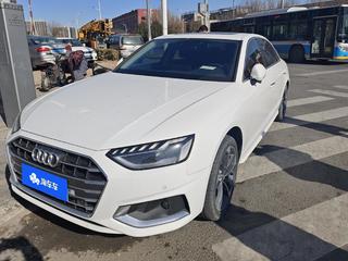 奥迪A4L 40TFSI 2.0T 自动 时尚致雅型 