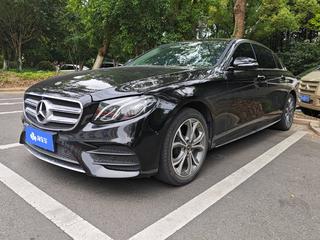 奔驰E级 E300L 2.0T 自动 运动时尚型 