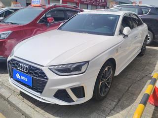 奥迪A4L 40TFSI 2.0T 自动 时尚动感型 