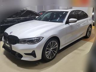 宝马3系 320i 2.0T 自动 运动套装 