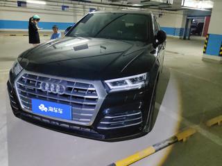 奥迪Q5L 40TFSI 2.0T 自动 荣享时尚型 