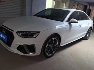 奥迪A4L 40TFSI 2.0T 自动 时尚动感型 