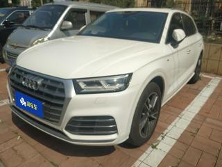 奥迪Q5L 40TFSI 2.0T 自动 荣享时尚型 