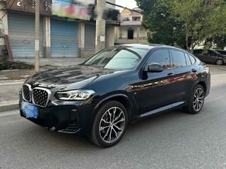 宝马X4 25i 2.0T 自动 M越野套装 