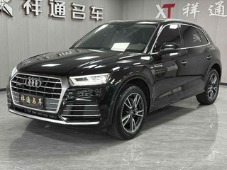 奥迪Q5L 40TFSI 2.0T 自动 改款荣享时尚型 