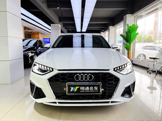 奥迪A4L 40TFSI 2.0T 自动 时尚动感型 