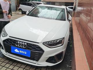 奥迪A4L 40TFSI 2.0T 自动 时尚动感型 