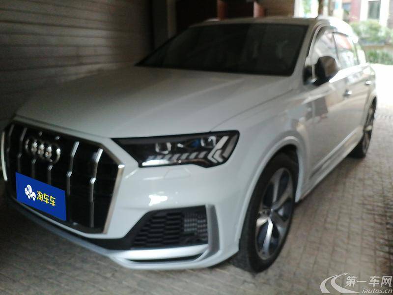 奥迪Q7 55 [进口] 2022款 3.0T 自动 尊贵型quattro-S-line 