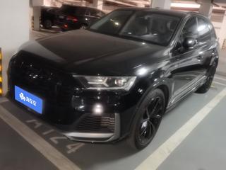 奥迪Q7 3.0T 冰雪运动型quattro-S-line 