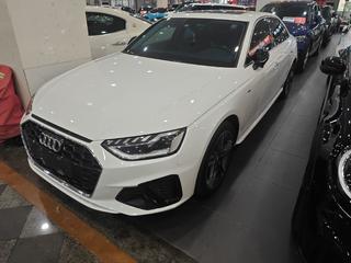 奥迪A4L 40TFSI 2.0T 自动 豪华动感型 