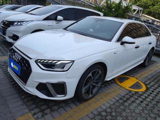 奥迪A4L 40TFSI 2.0T 自动 时尚动感型 