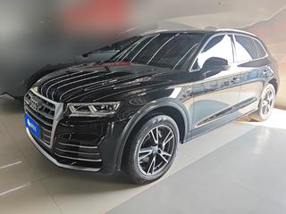 奥迪Q5L 40TFSI 2.0T 自动 荣享时尚型 