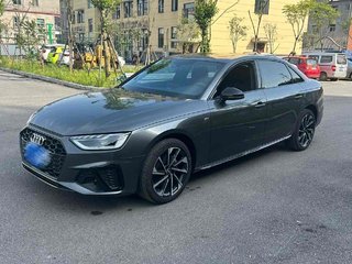 奥迪A4L 40TFSI 2.0T 自动 时尚动感型 