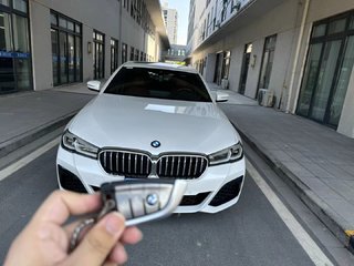 宝马5系 530Li 2.0T 自动 改款二领先型M运动套装 