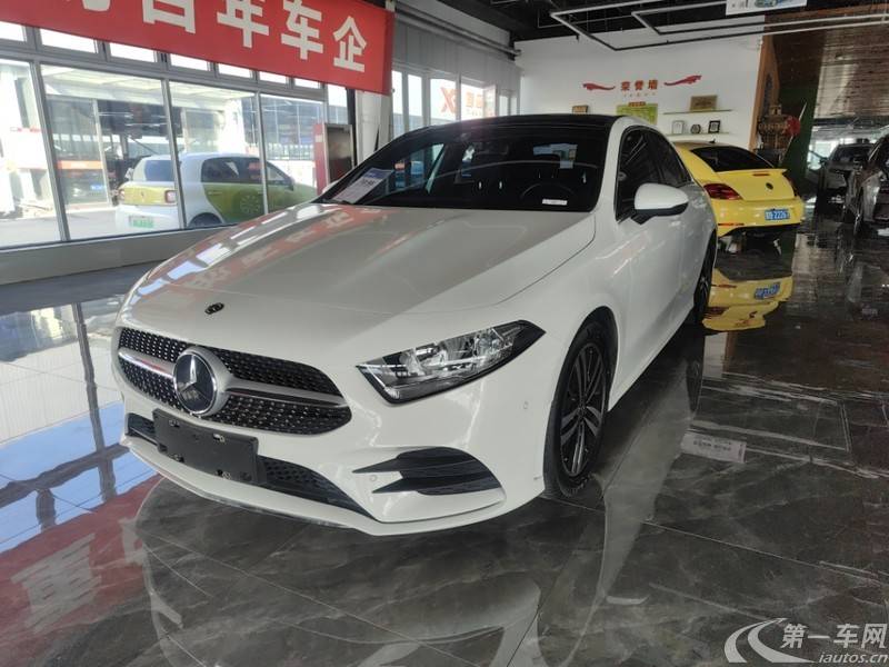 奔驰A级 A180L 2019款 1.3T 自动 运动轿车版 (国Ⅵ) 