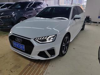 奥迪A4L 40TFSI 2.0T 自动 quattro豪华动感型 