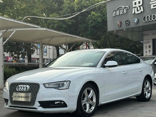 奥迪A5掀背 40TFSI 2.0T 自动 