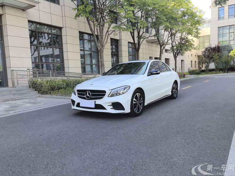 奔驰C级 C260 2019款 1.5T 自动 运动版 (国Ⅵ) 