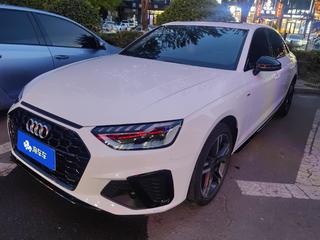 奥迪A4L 40TFSI 2.0T 自动 豪华动感型 