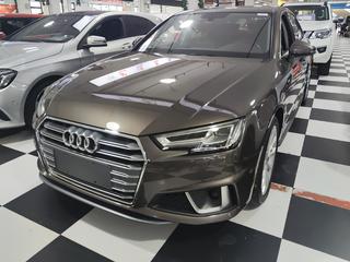 奥迪A4L 40TFSI 2.0T 自动 时尚型 