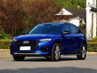 奥迪Q5L 45TFSI 2.0T 自动 臻选动感型 