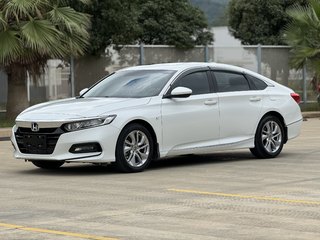 雅阁 1.5T 230TURBO舒适版 