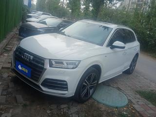 奥迪Q5L 40TFSI 2.0T 自动 荣享时尚型 