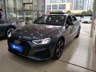 奥迪A4L 40TFSI 2.0T 自动 豪华动感型 