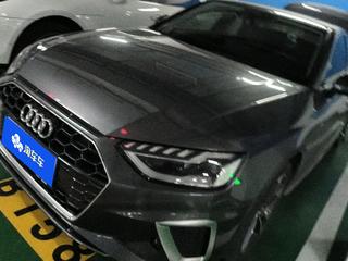 奥迪A4L 40TFSI 2.0T 自动 时尚动感型 