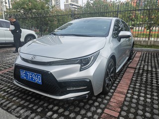 丰田雷凌 1.2T 自动 185T运动版 