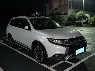 三菱欧蓝德 2.0L 自动 畅享版 