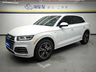 奥迪Q5L 40TFSI 2.0T 自动 改款荣享时尚型 