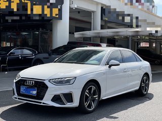 奥迪A4L 40TFSI 2.0T 自动 quattro豪华动感型 