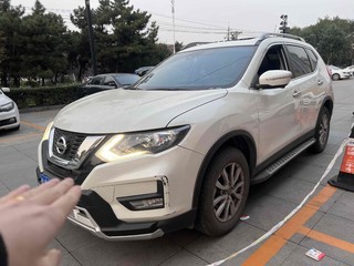 奇骏 2.0L 舒适版 