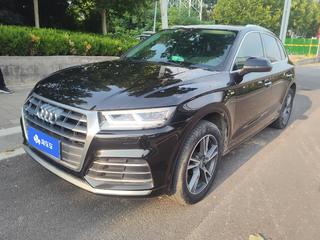 奥迪Q5L 40TFSI 2.0T 自动 改款荣享时尚型 