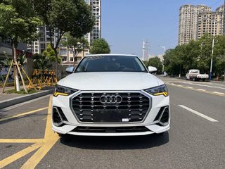 奥迪Q3 35TFSI 1.4T 自动 时尚动感型 