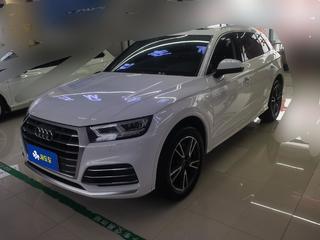 奥迪Q5L 40TFSI 2.0T 自动 荣享时尚型 