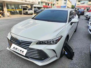 丰田亚洲龙 双擎 2.5L 自动 豪华版 