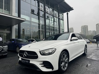 奔驰E级 E300L 2.0T 自动 运动豪华型 