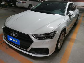 奥迪A7掀背 40TFSI 2.0T 自动 豪华型 